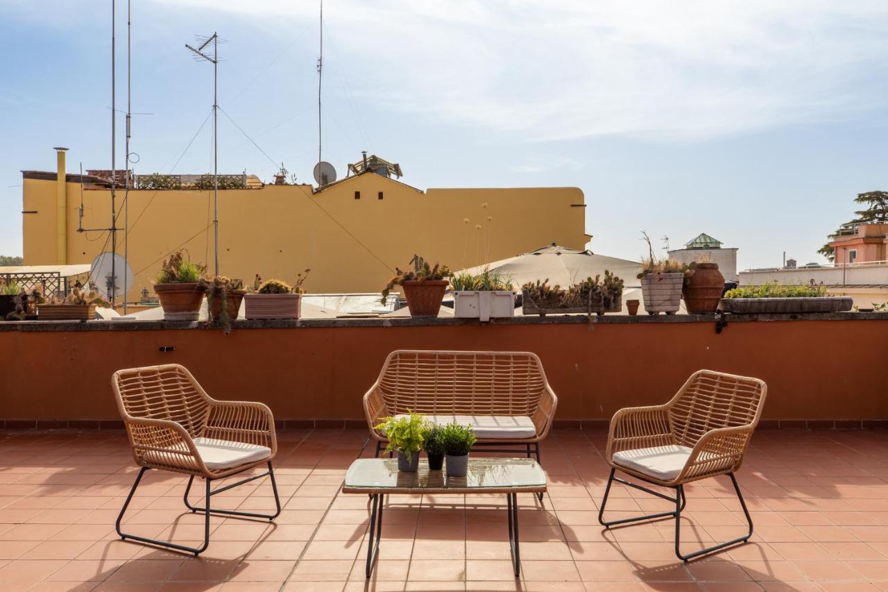 רומא Iflat Amazing Apartment With Terrace In Monti מראה חיצוני תמונה